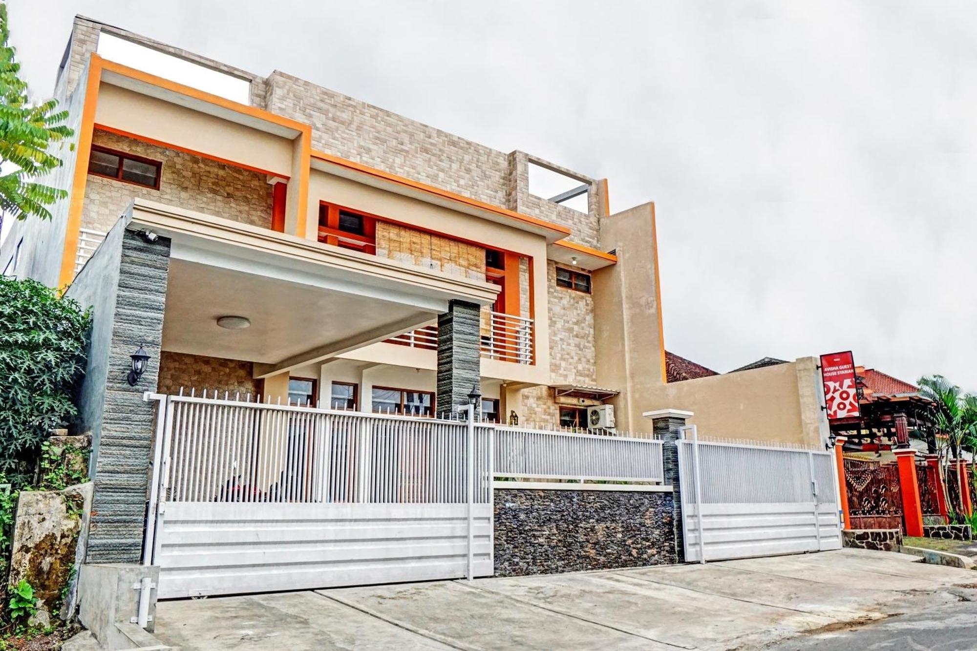 Avisha Guest House Syariah Malang Exterior photo